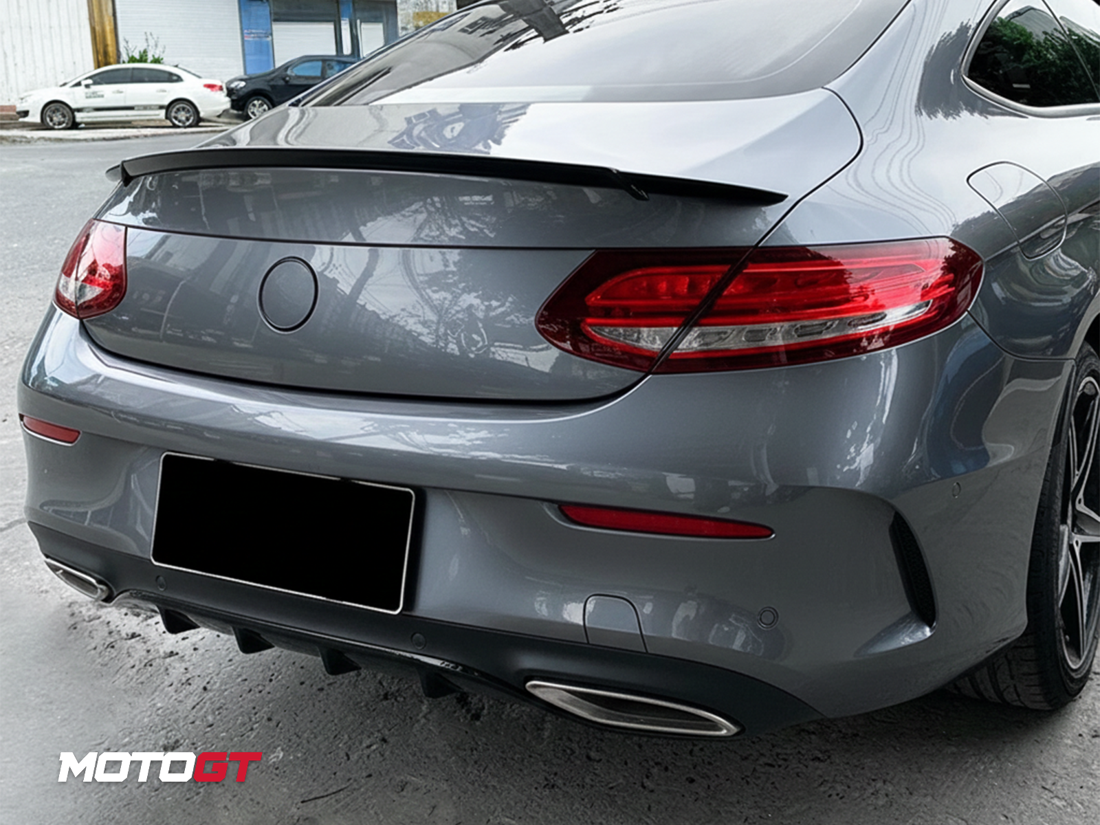 جناح خلفي أسود من الفئة C — 4